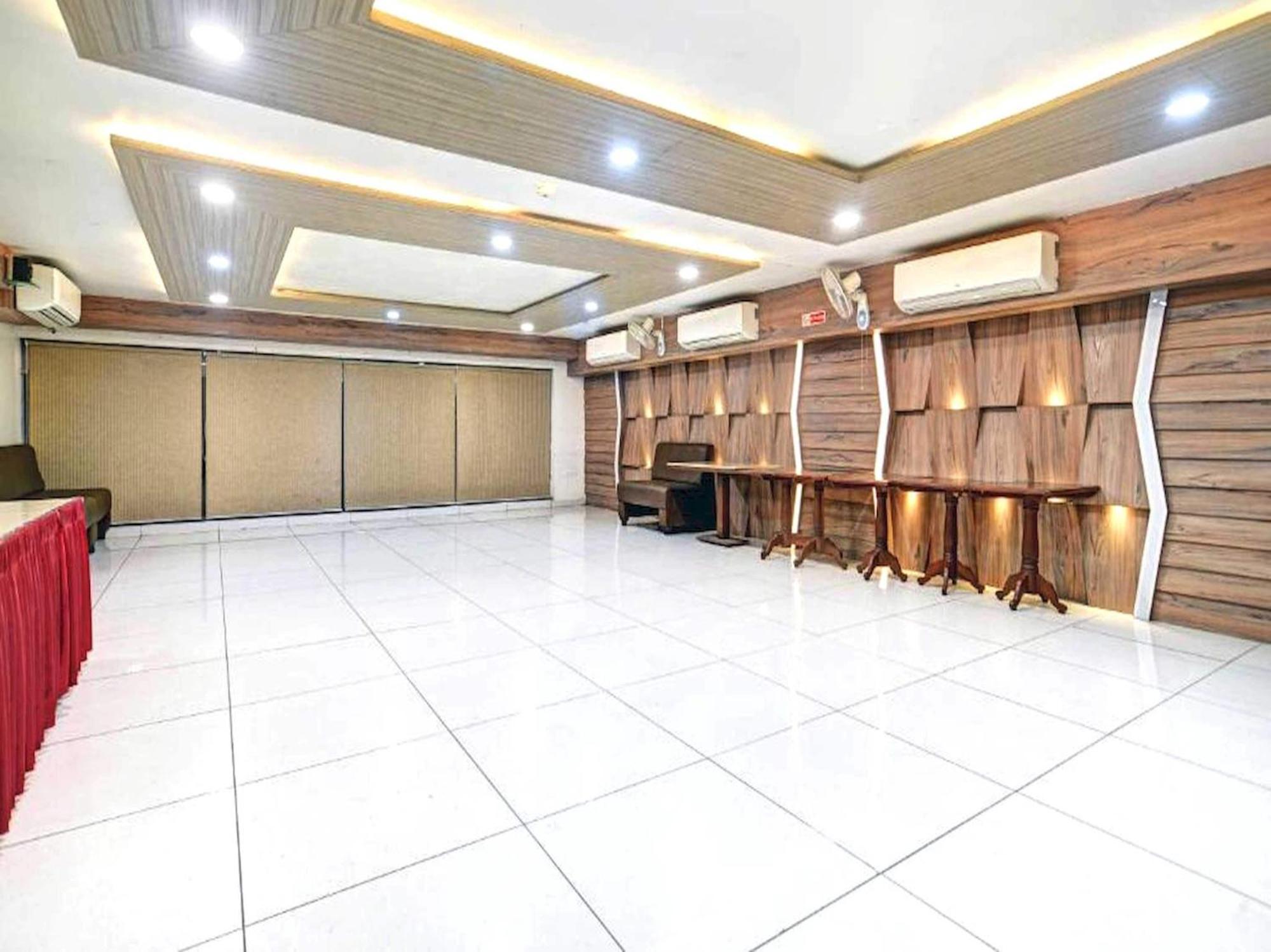 Super Hotel O Taste Of Temple Μποπάλ Εξωτερικό φωτογραφία