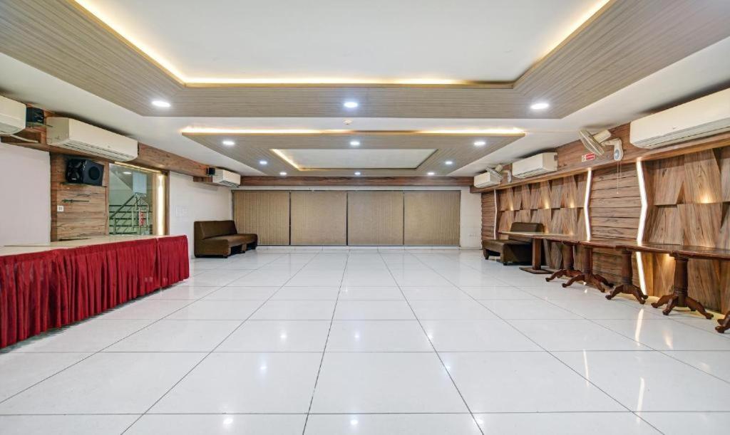 Super Hotel O Taste Of Temple Μποπάλ Εξωτερικό φωτογραφία